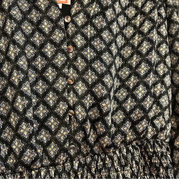 Zara Smocked Ruffle V Neck Mini Dress Long Sleeved Metallic Thread Black - Picture 2 of 6